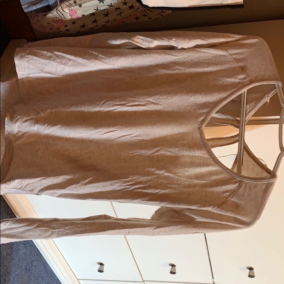 Long Sleeve CALIA by Carrie Underwood Tee! - Picture 1 of 4